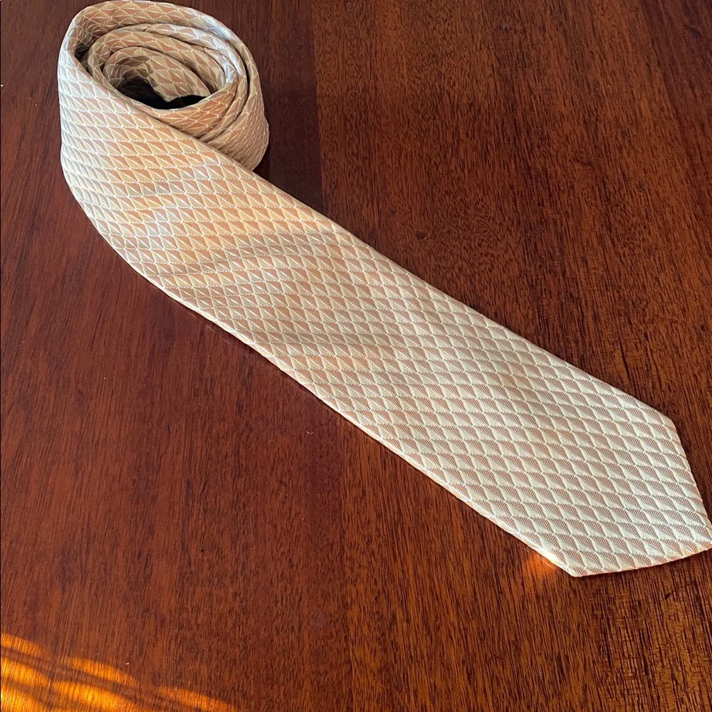 Hugo Boss sophisticated gold