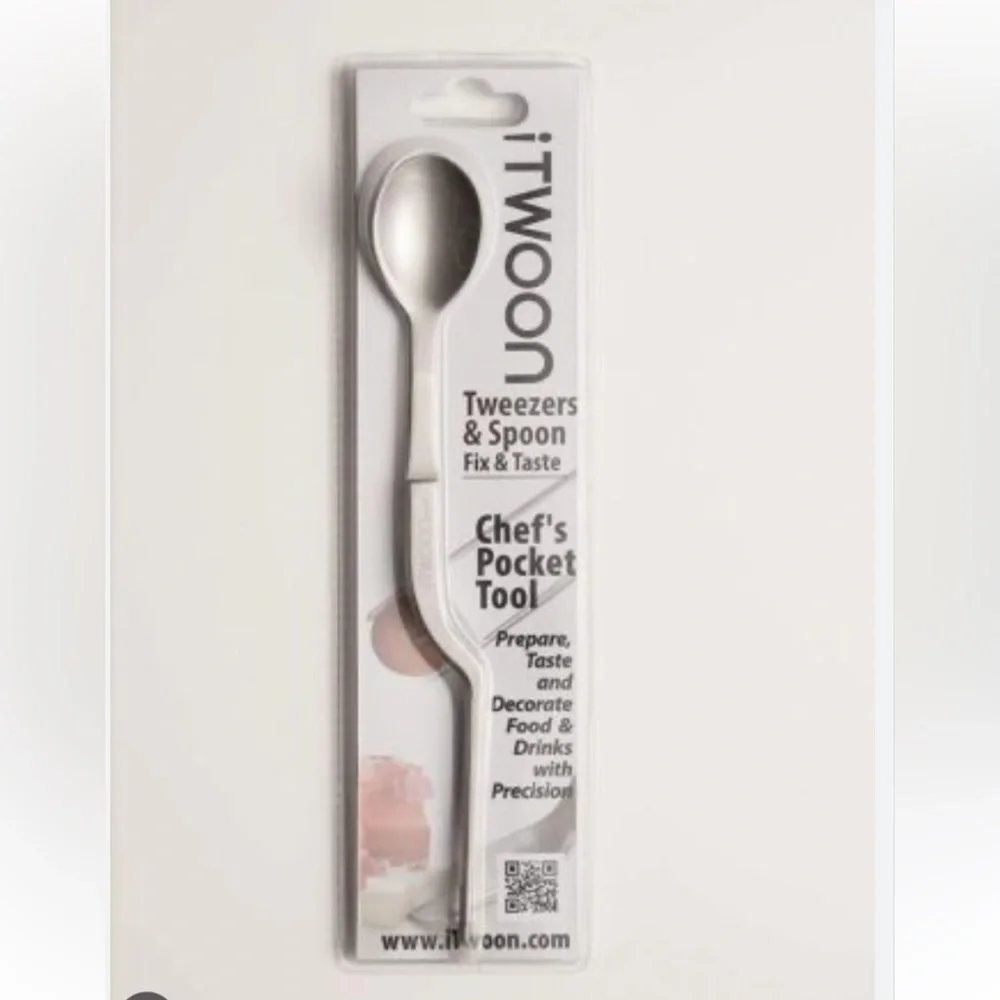 Itwoon tweezers and spoon.‎ New in package 22 retail