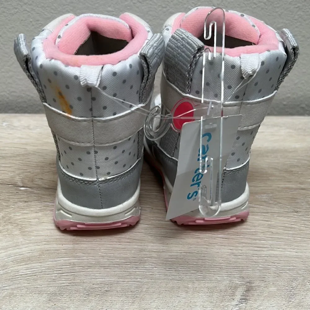 Snow boots