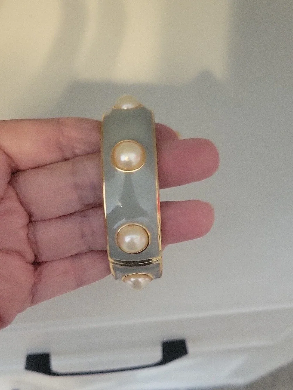 None polished white