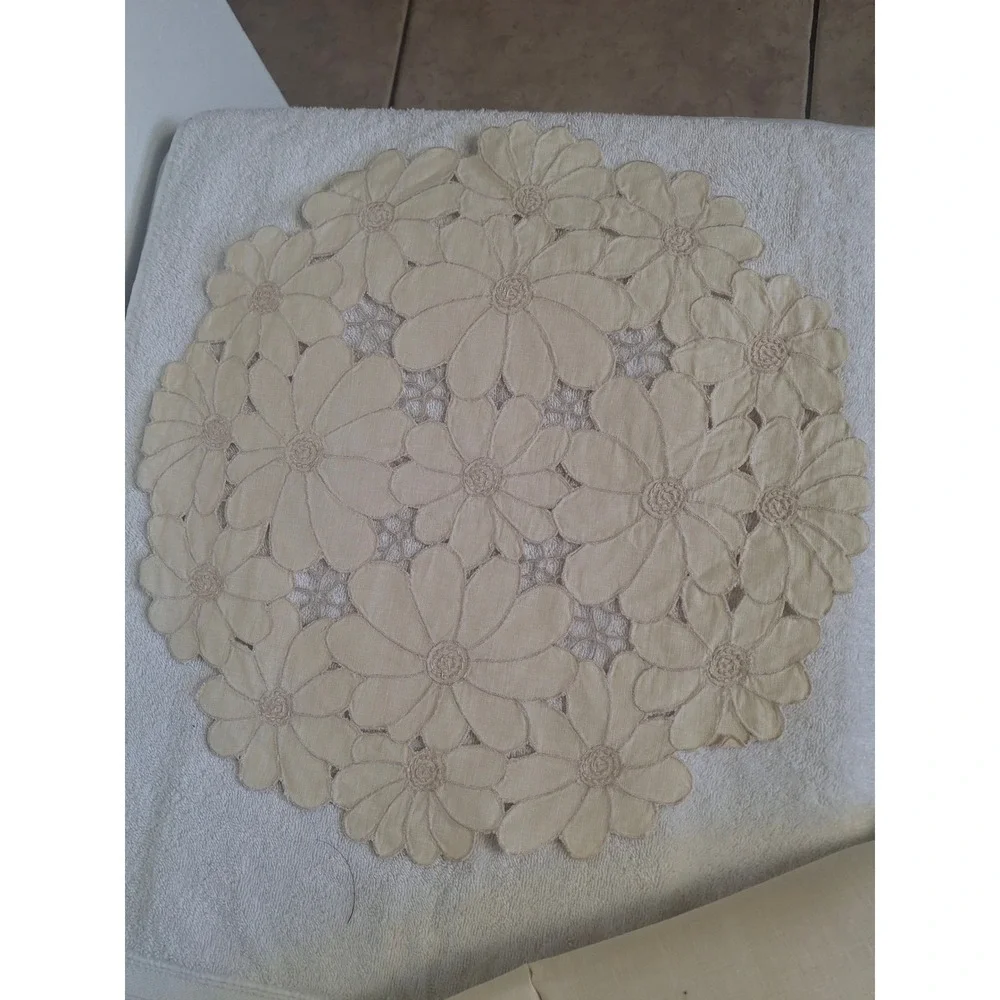 Unbranded vintage linen