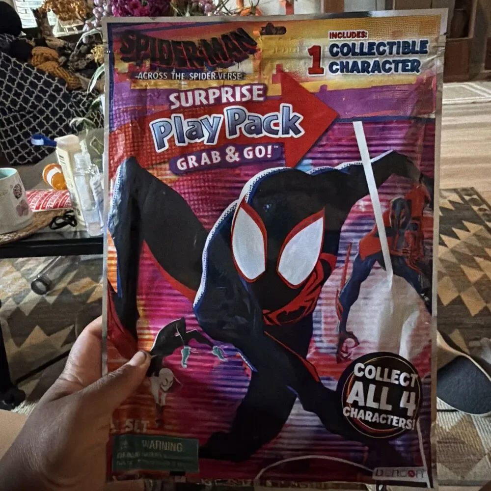 Spiderman Man Across the Spiderverse Play Pack Grab & Go Set