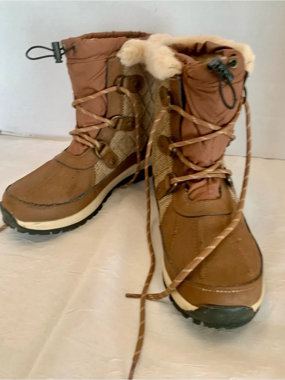 BearPaw warm stylish