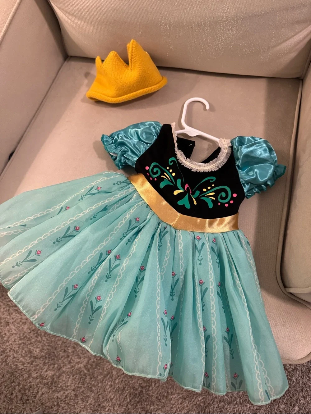 N/A used dresses