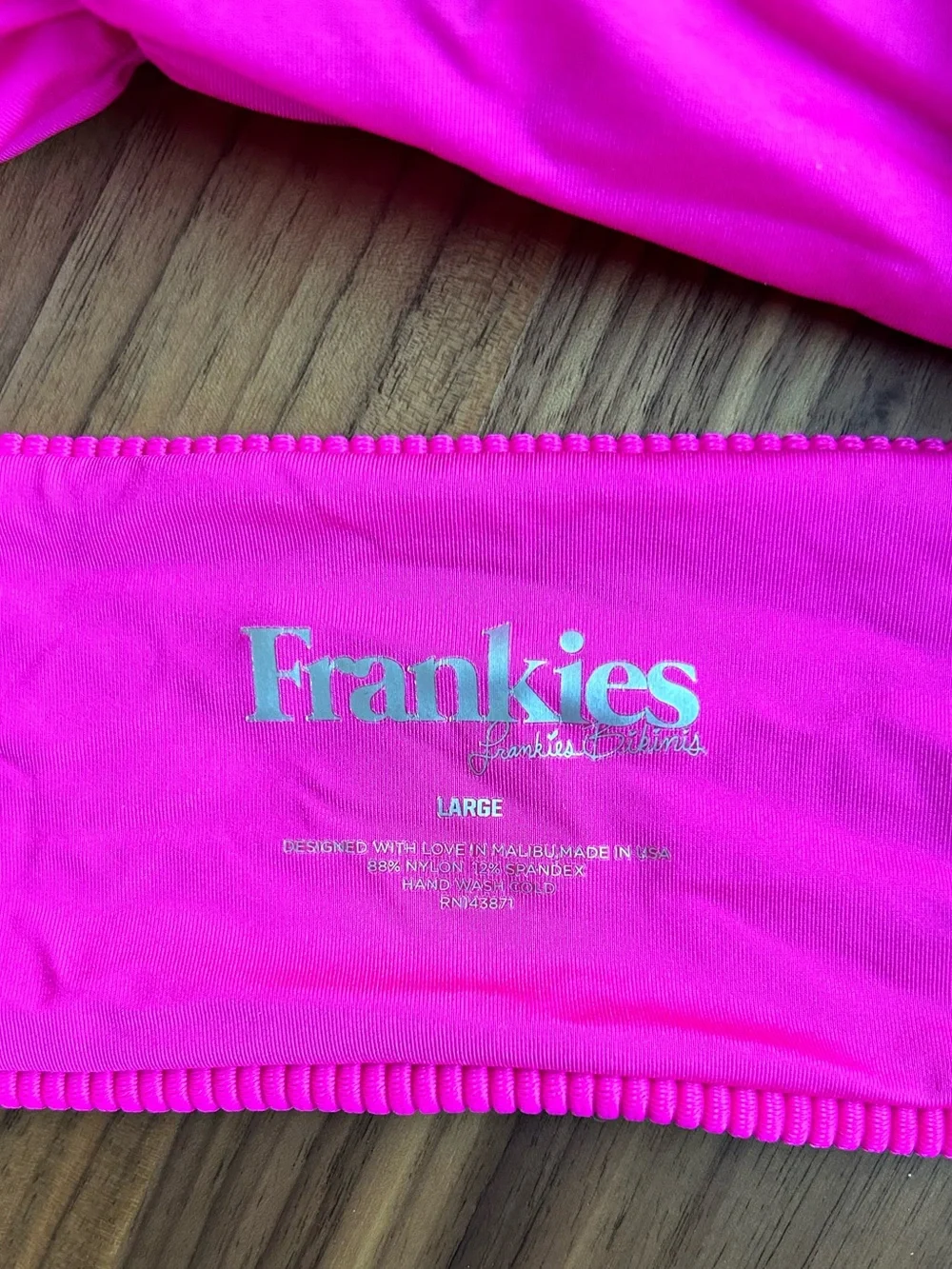 Frankies Bikinis euc hot color