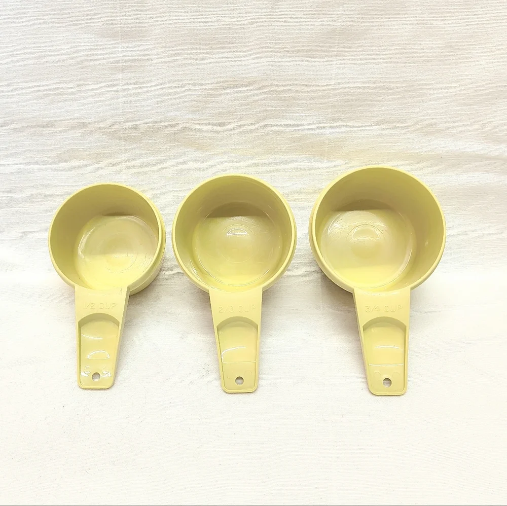 TUPPERWARE | Vintage Yellow Stacking Measuring Cups Set of 3 Retro