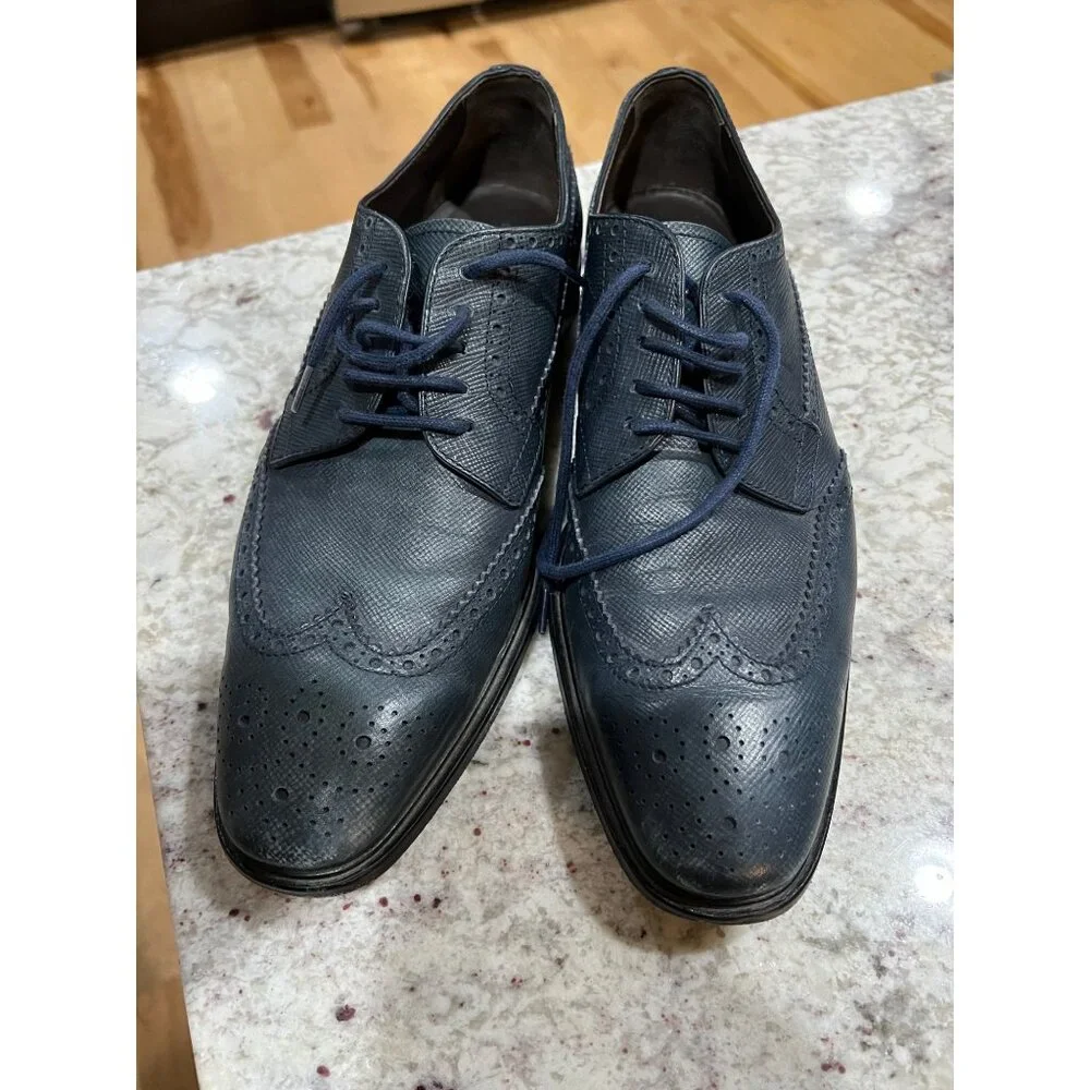 Tods features 	•