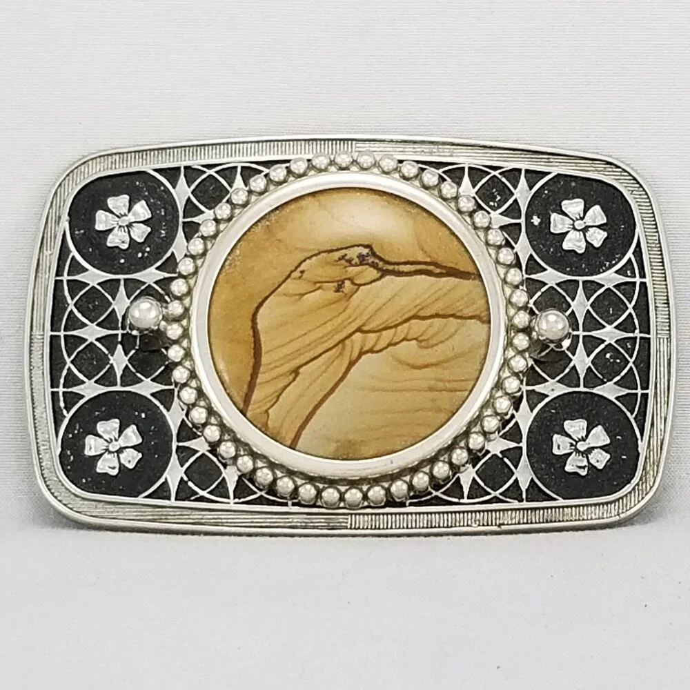 N/A vintage belt