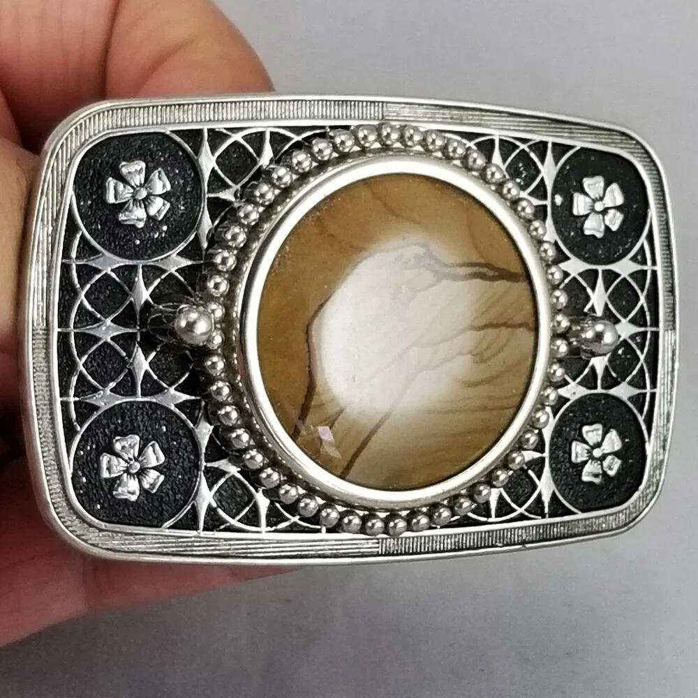N/A vintage belt