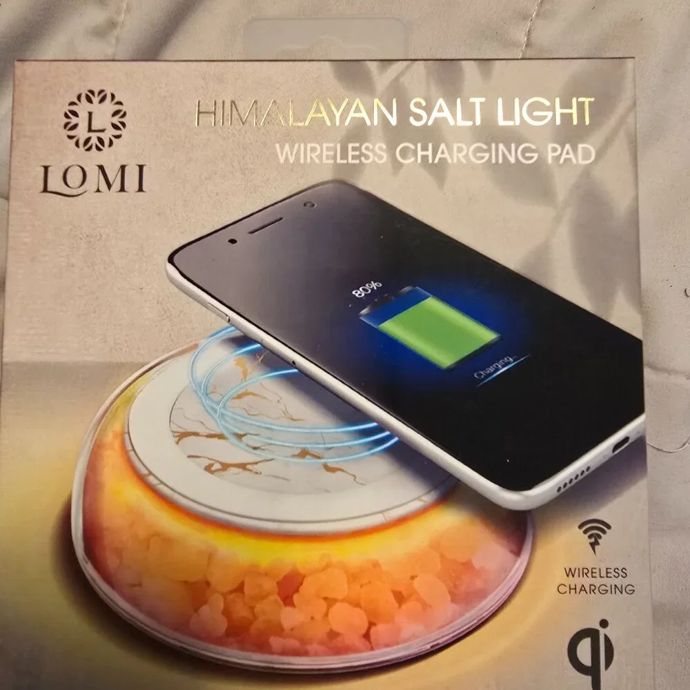 Wireless Charging Pad with Himalayan Salt Light‎ - NIB ✨