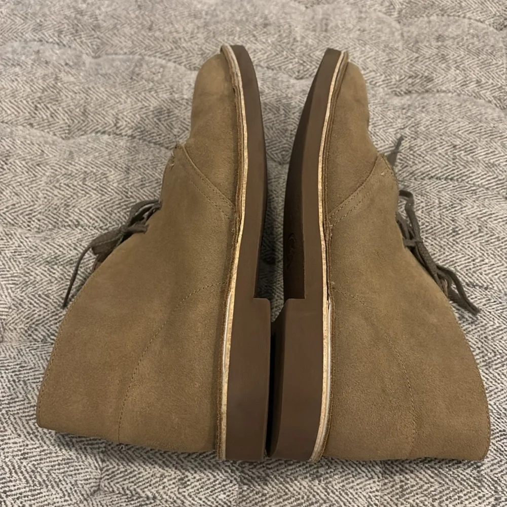 Clarks good stiching