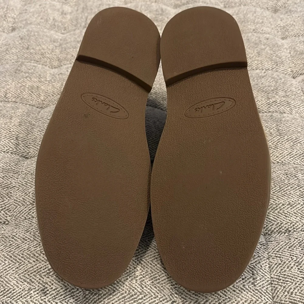 Clarks good stiching