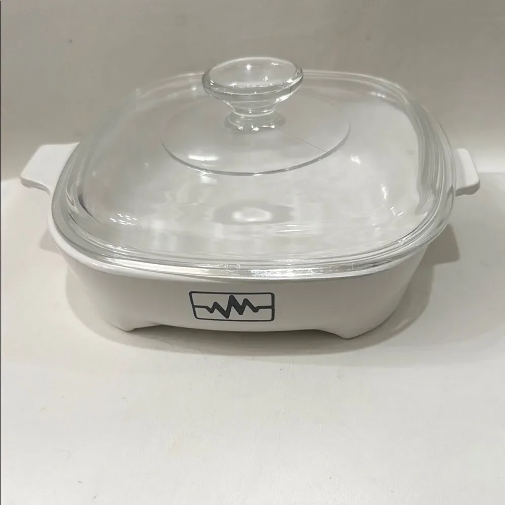 CorningWare White Casserole Dish with Glass Lid