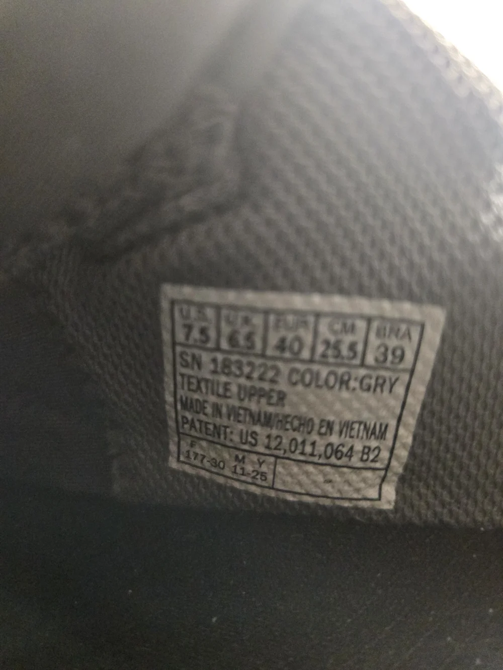 Skechers pre owned