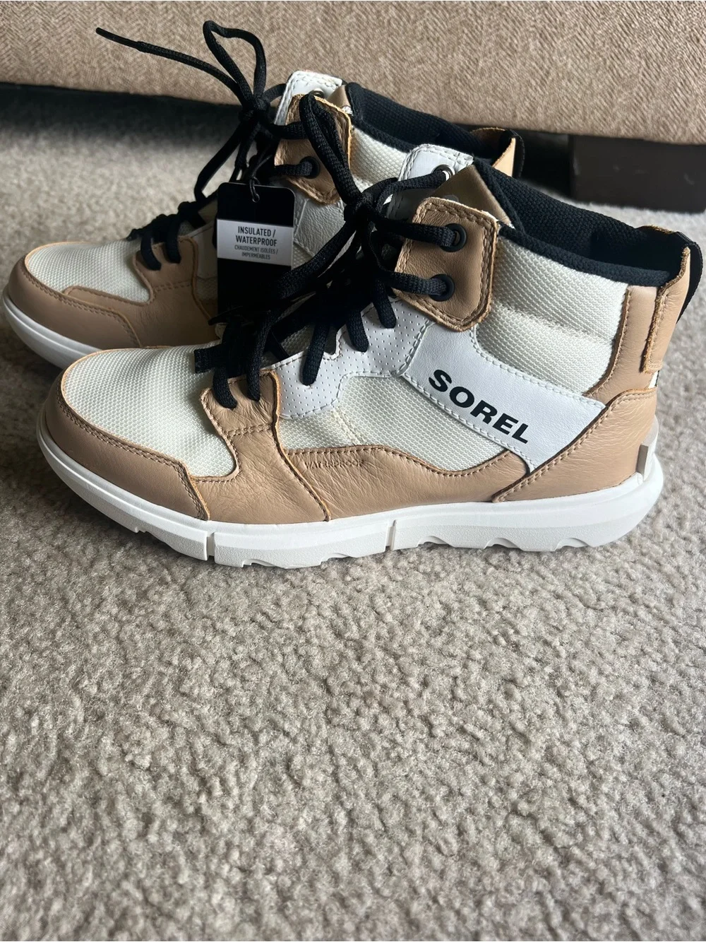 Sorel Explorer II - Sneaker Boots - Women’s Size 9 - New With Tags