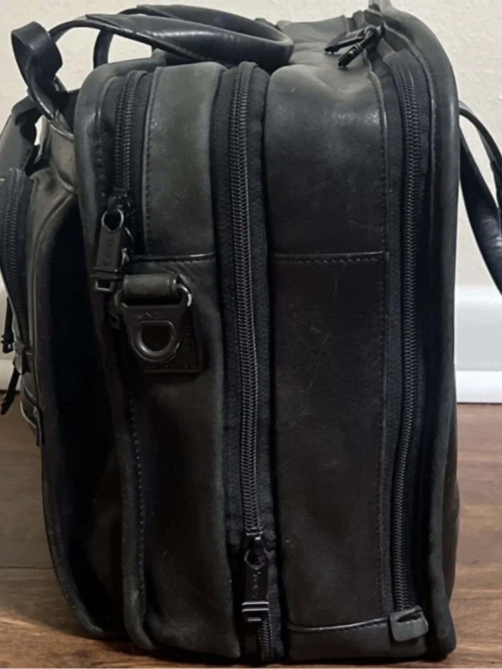 Tumi alpha black