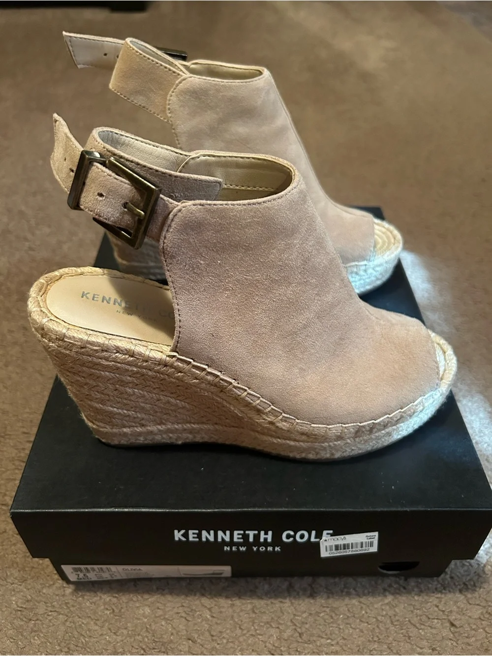 Kenneth Cole color| almond