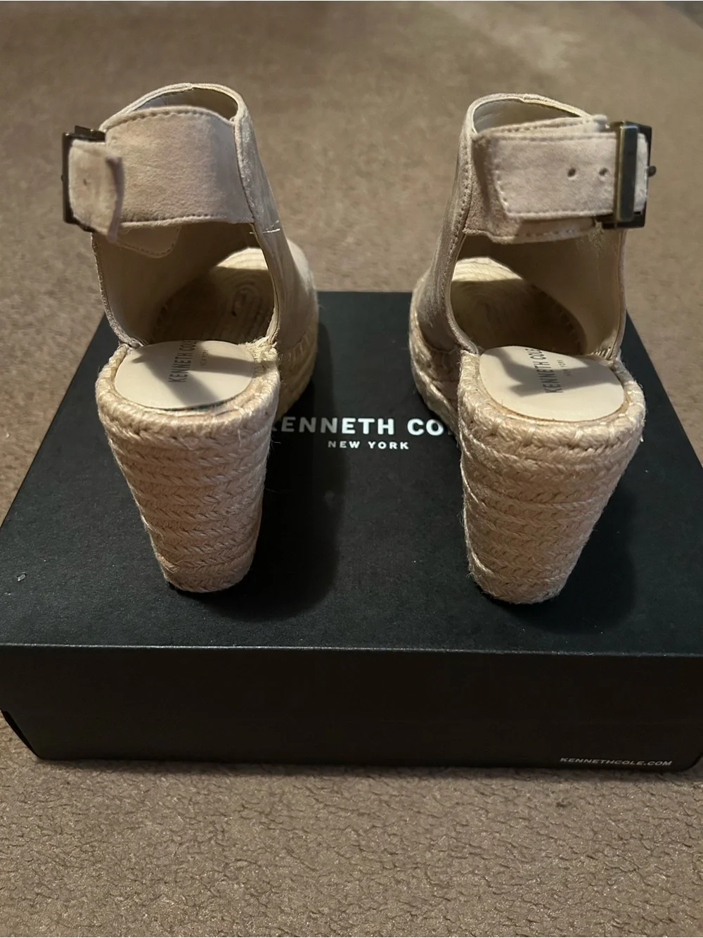 Kenneth Cole color| almond