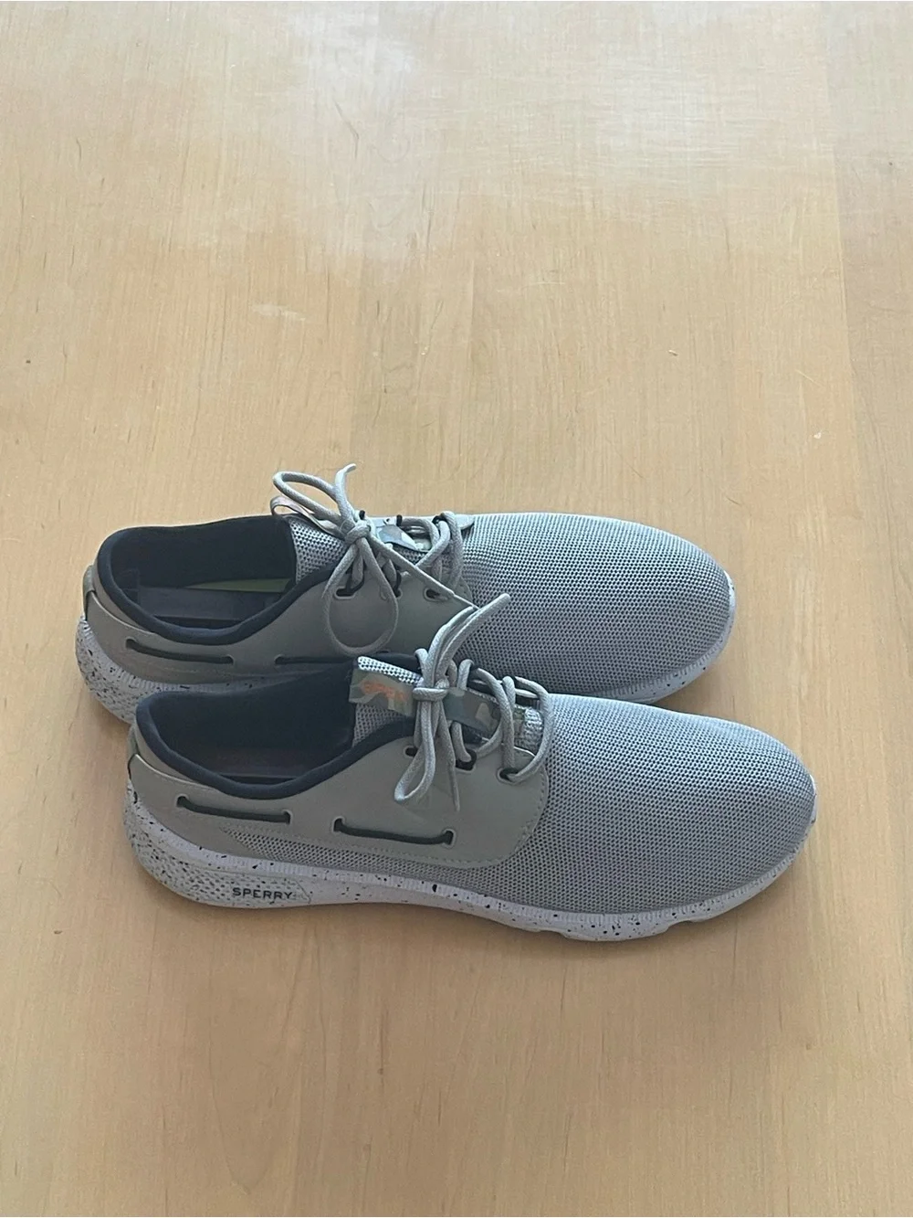 Sperry excellent designed