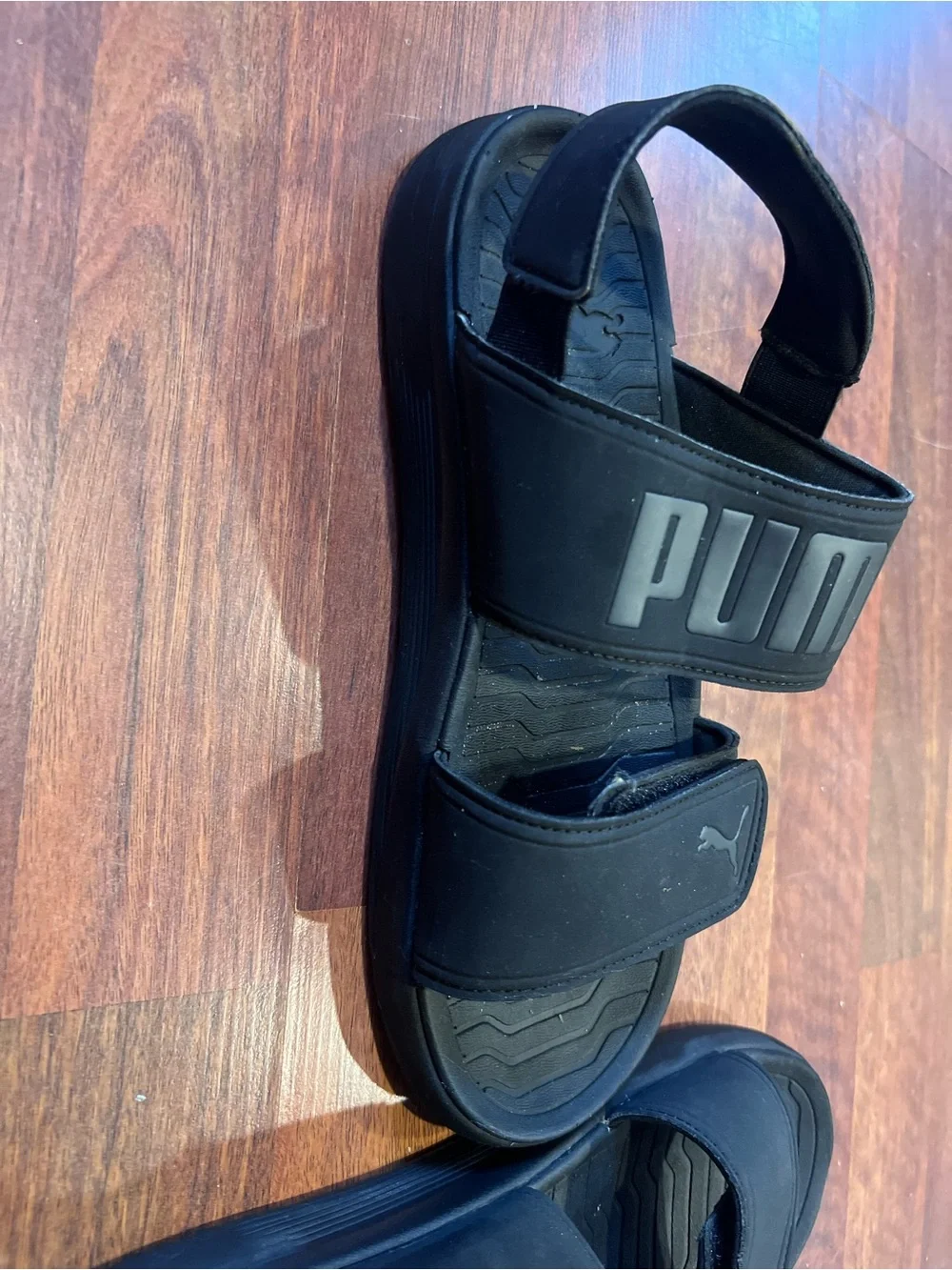 Puma adjustable logo subtle