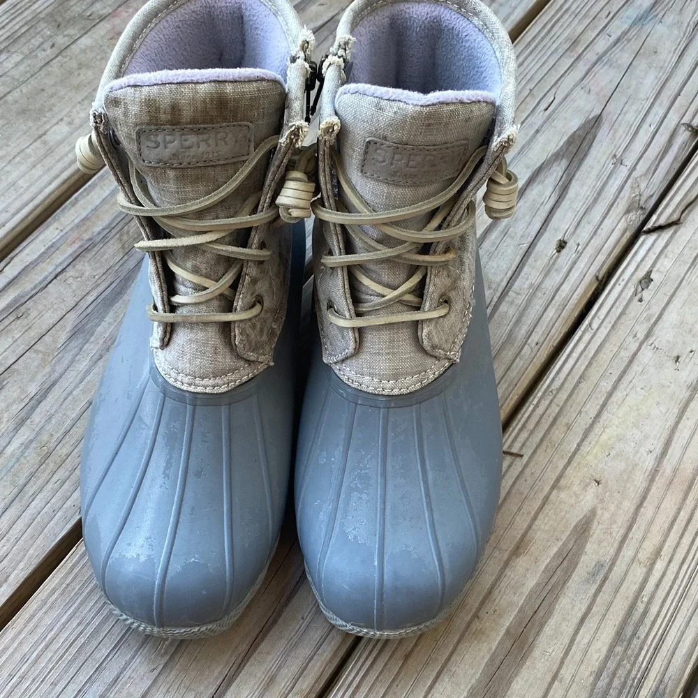 Sperry Women's Taupe Canvas & Gray Rubber Duck Boots