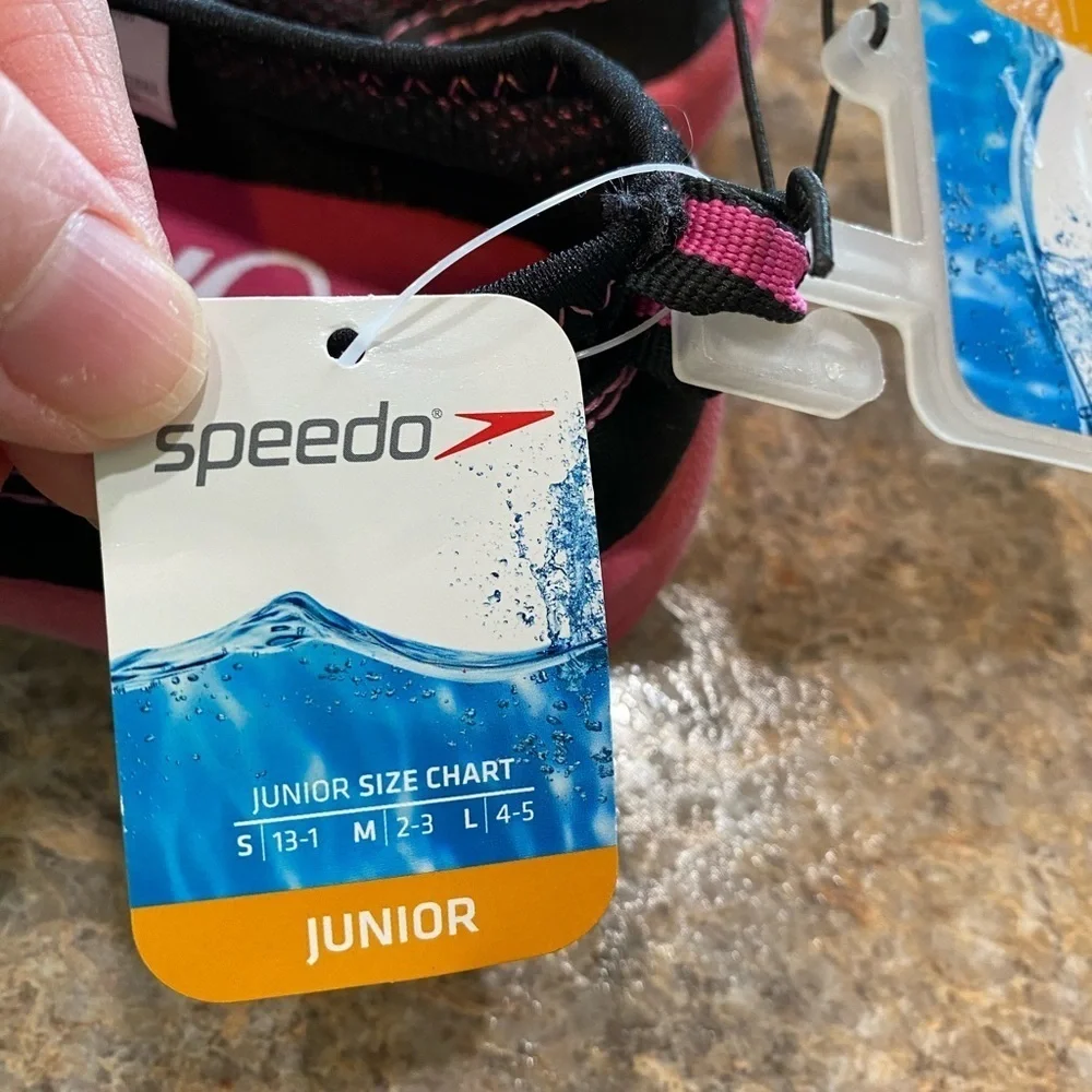 Speedo size medium