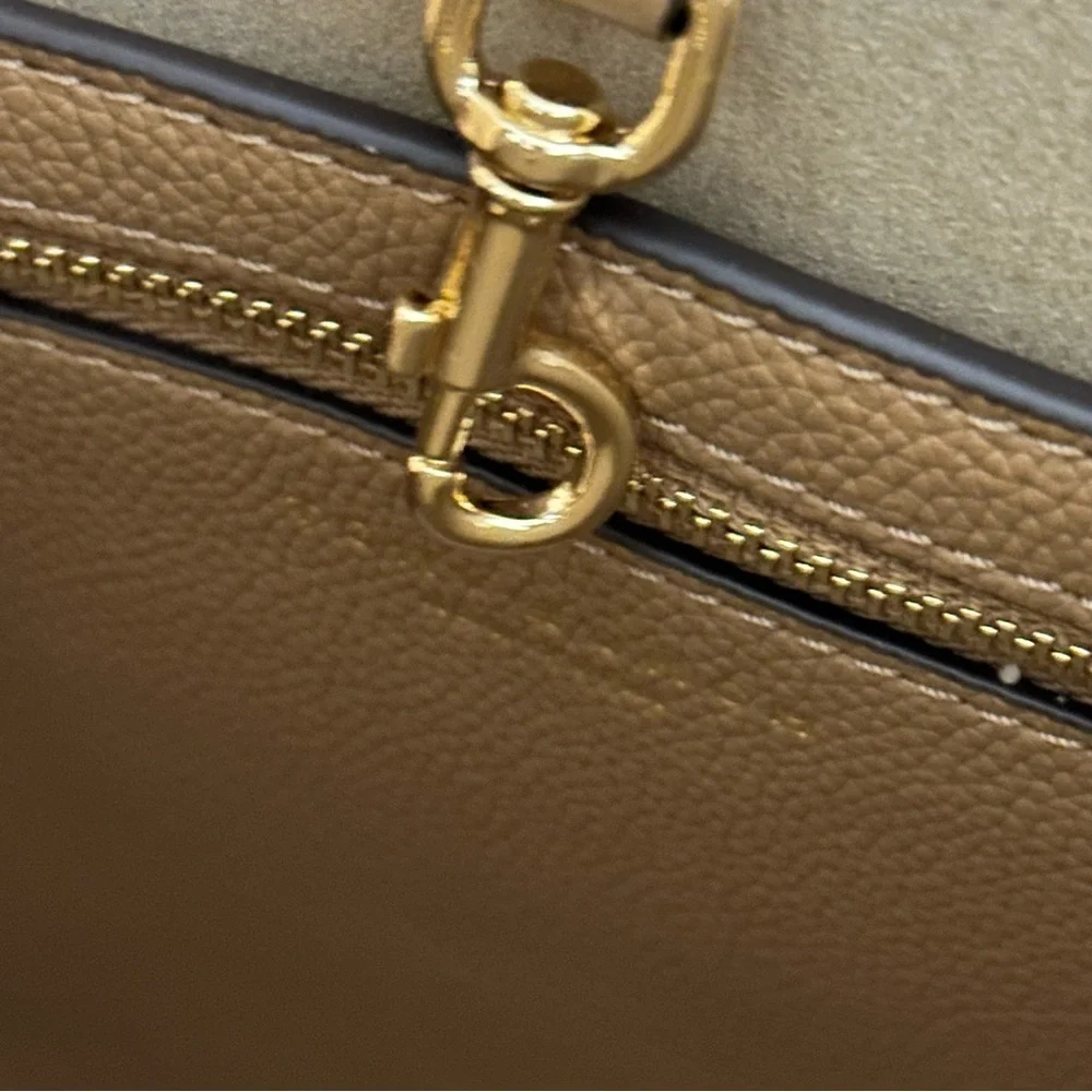 Tory Burch burch carrying