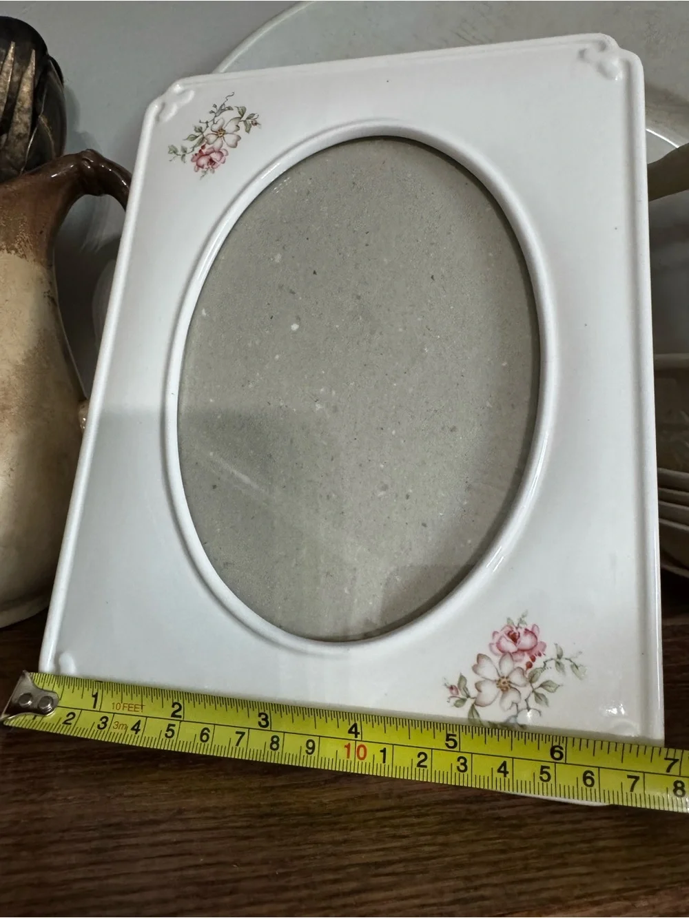 N/A white ceramic