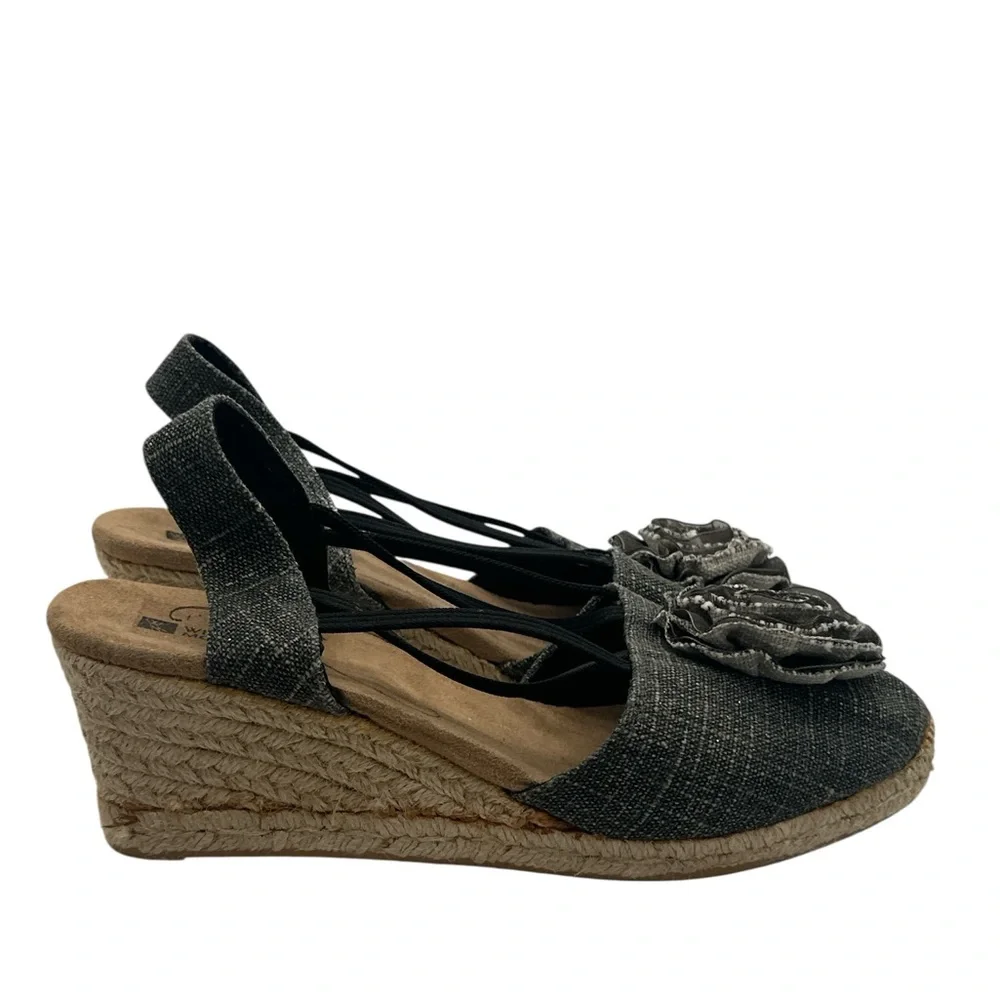White Mountain chic black