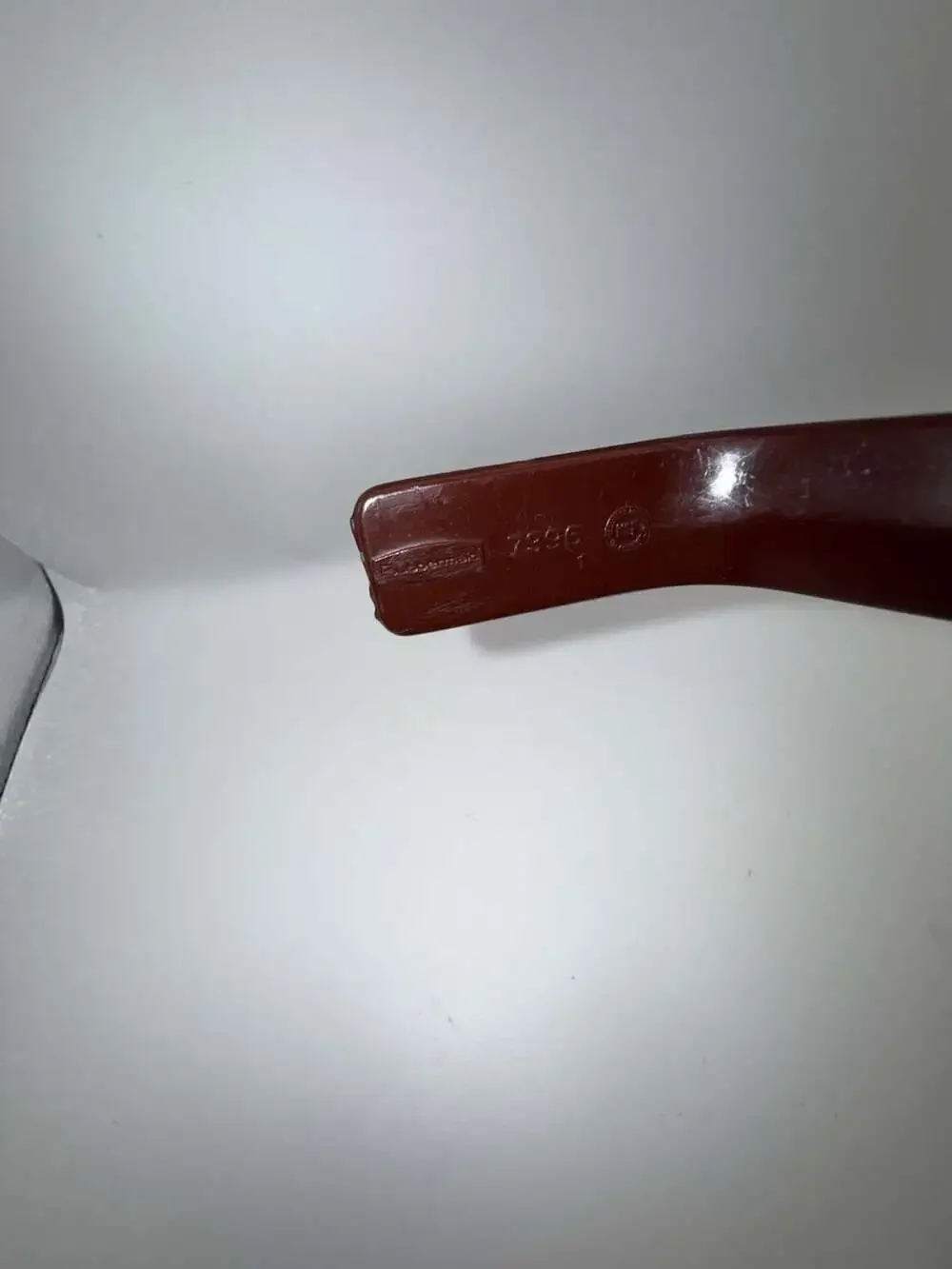 Rubbermaid model 7896