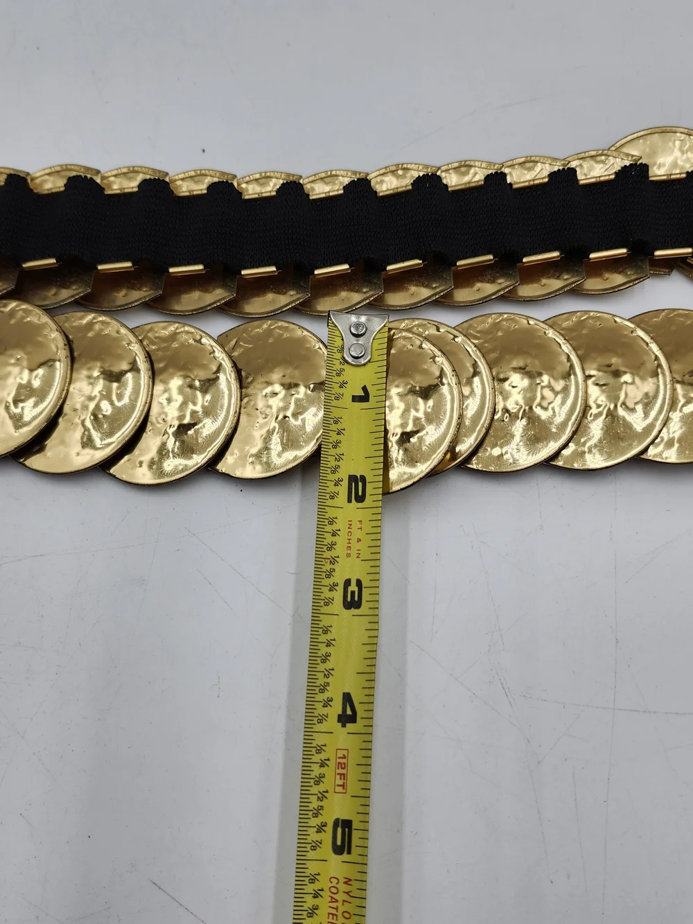 N/A features discs