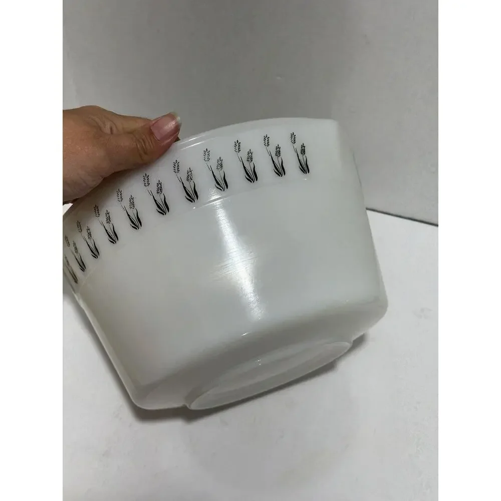 Unbranded milk glass