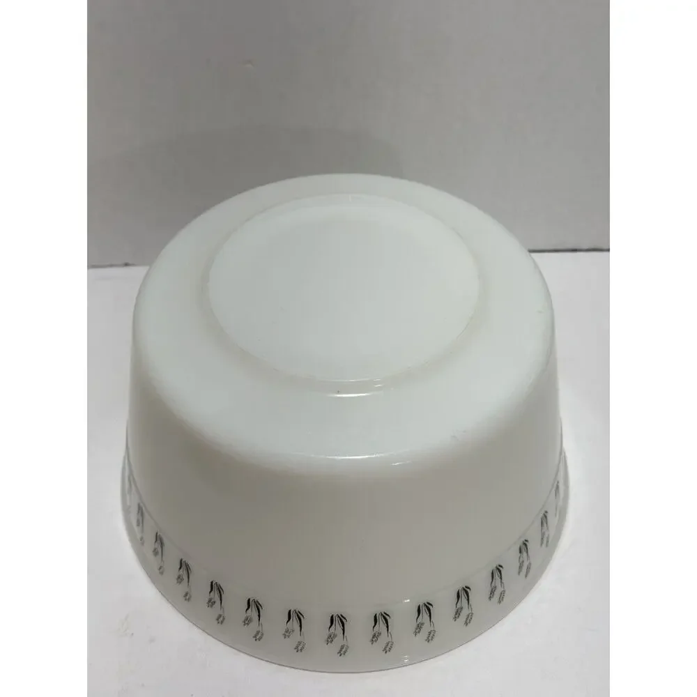 Unbranded milk glass