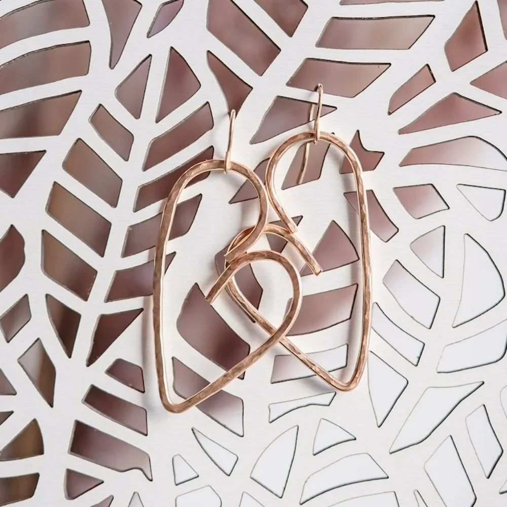 Hand Crafted leave rotate
