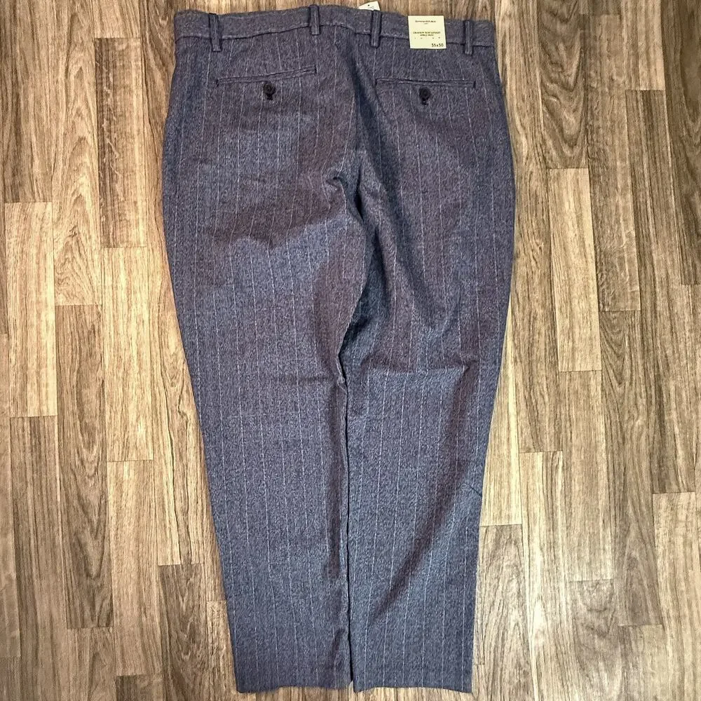 Banana Republic ships out