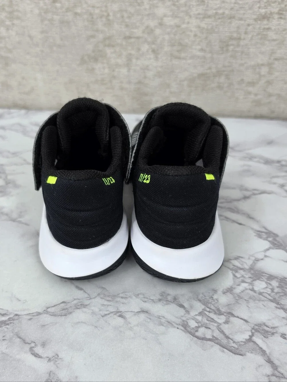 Nike light flytrap loop