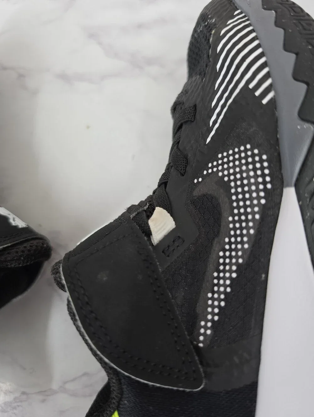 Nike mark black
