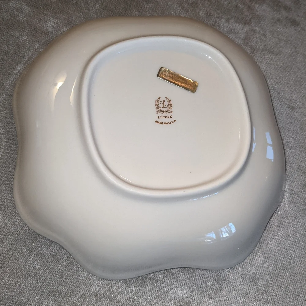 Lenox round bowl