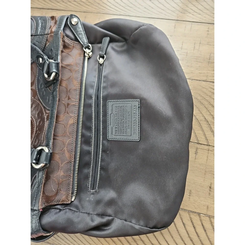 Coach bag circle