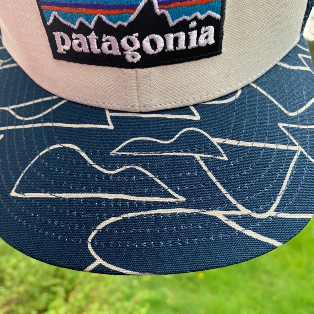 NWT Patagonia Kids Trucker Hat - Blue Geometric