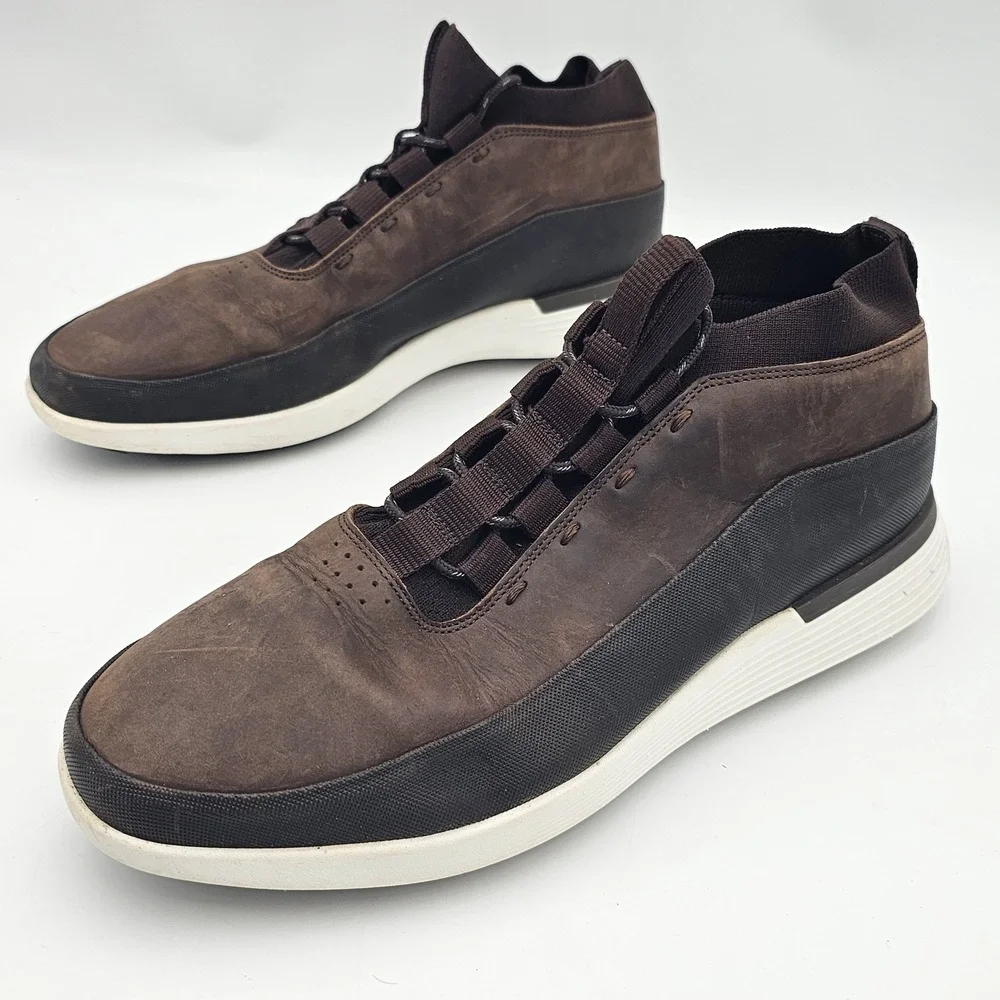 Wolf & Shepherd shoes up wolf
