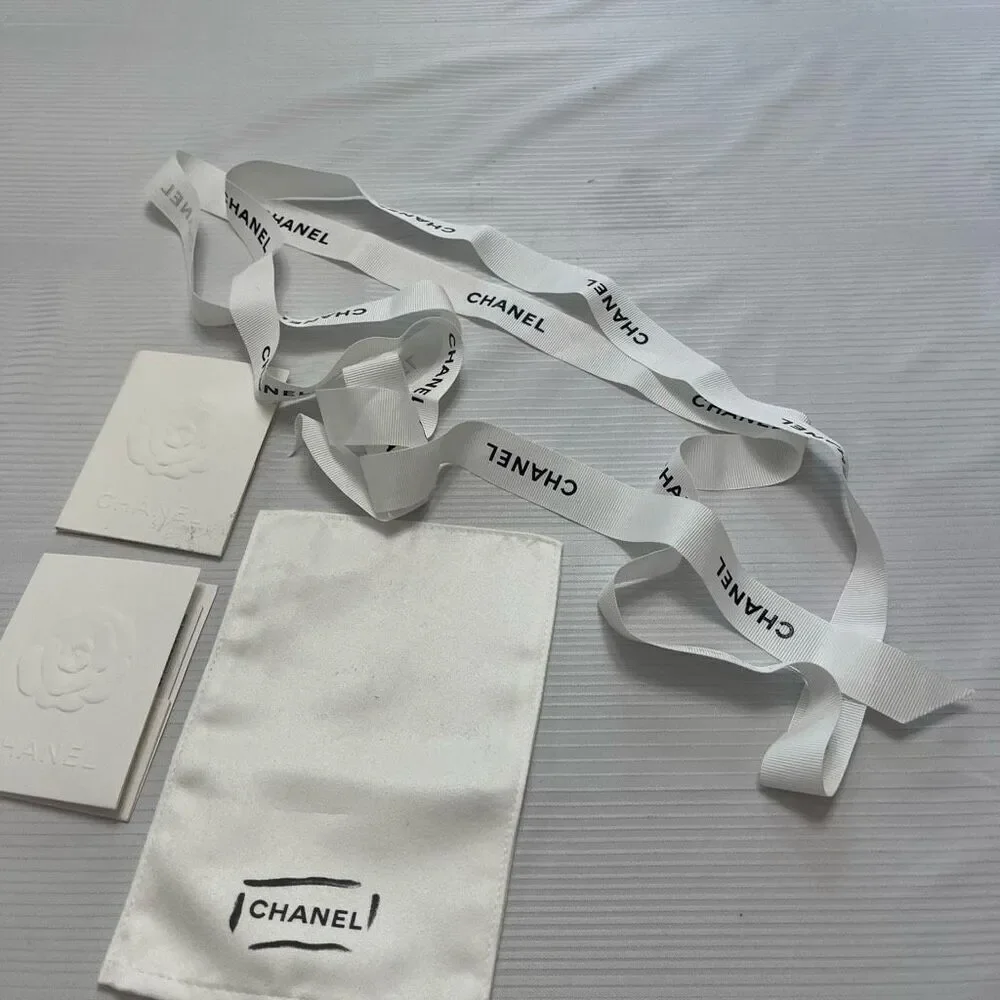 CHANEL handbag cleaning