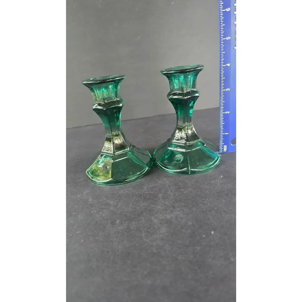 Unknown green glass