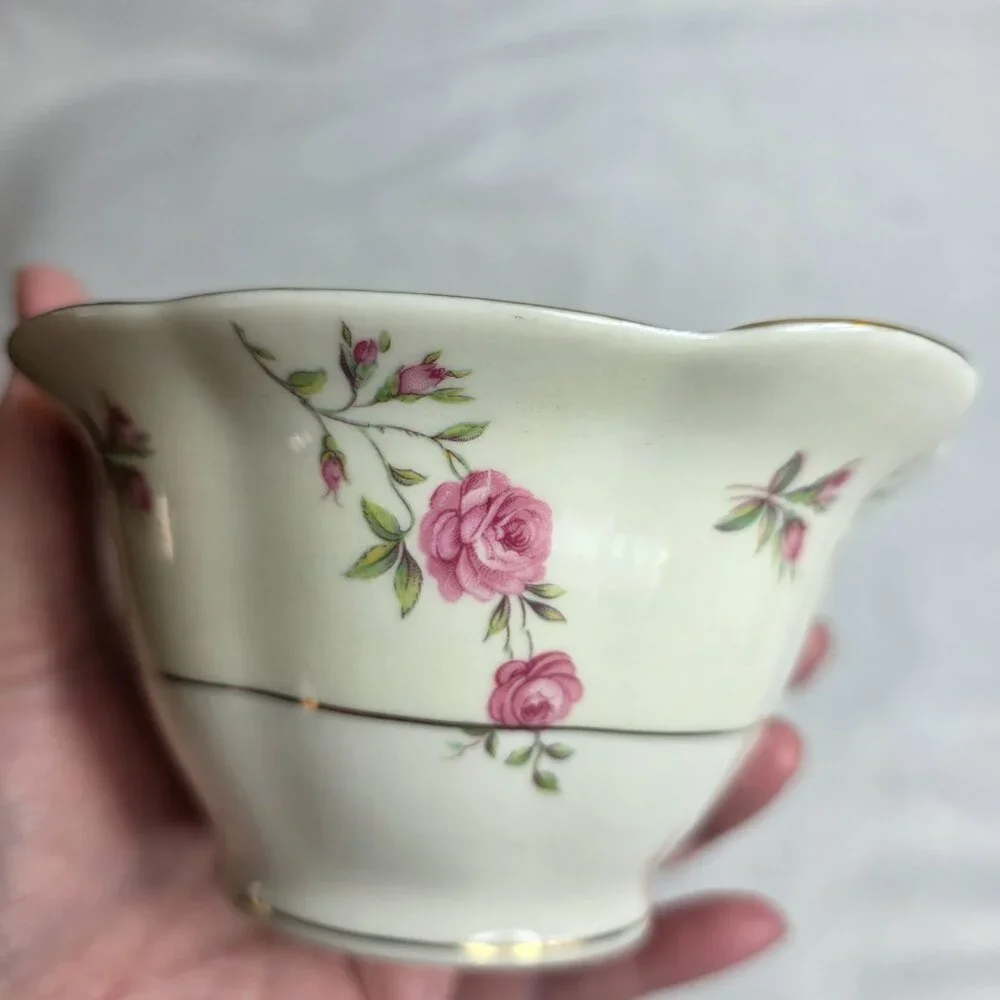Theodore Haviland Delaware (New York) Sugar Bowl with Lid Ivory with Pink Roses