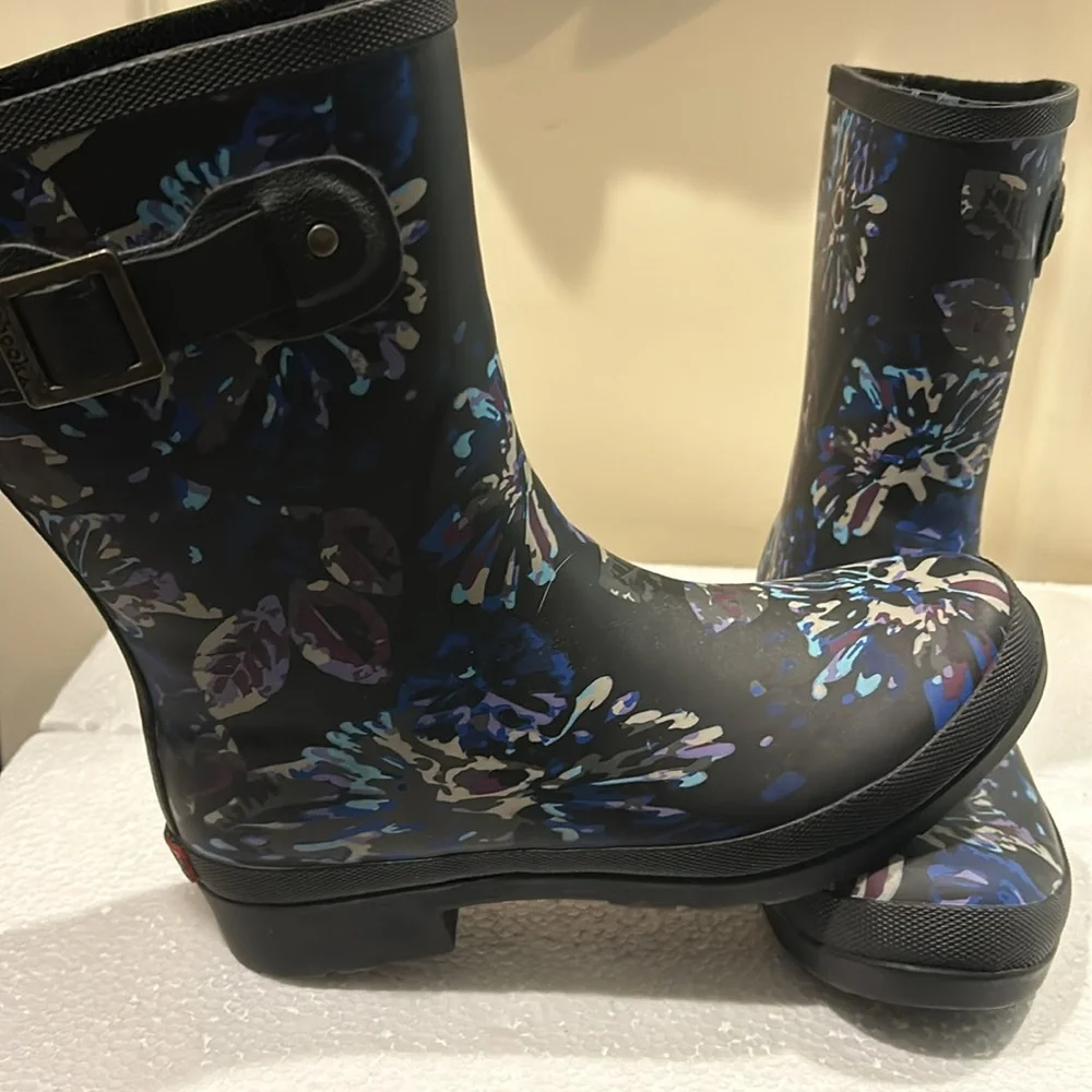 Chooka womens Eastlake Premium slip in floral Mid calf lined Rain Boots size 7