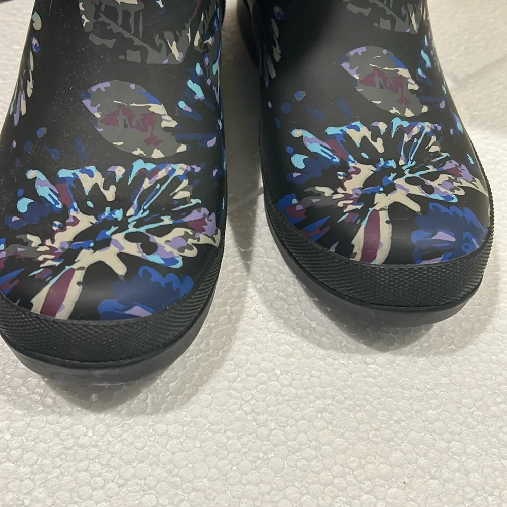 Chooka womens Eastlake Premium slip in floral Mid calf lined Rain Boots size 7