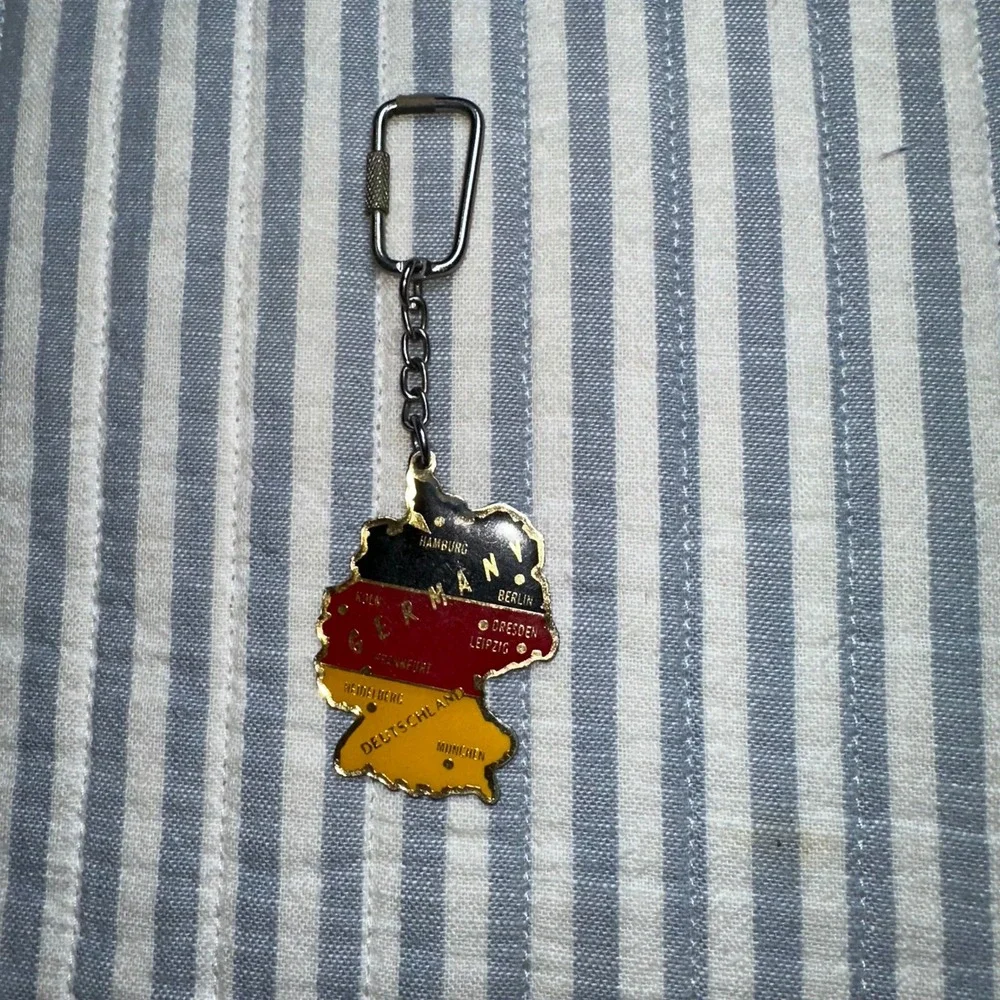 Vintage Germany Map Keychain Flag Colors Souvenir‎ Berlin Hamburg Munchen Travel