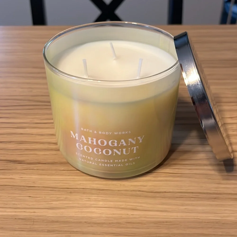 Bath & Body Works bath body