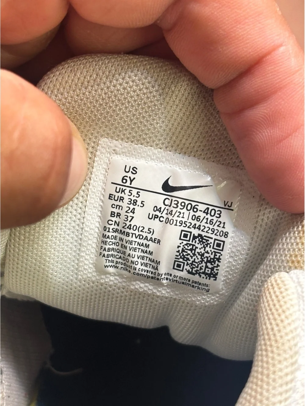 Nike size 6y
