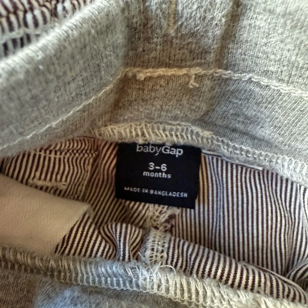 GAP blue white